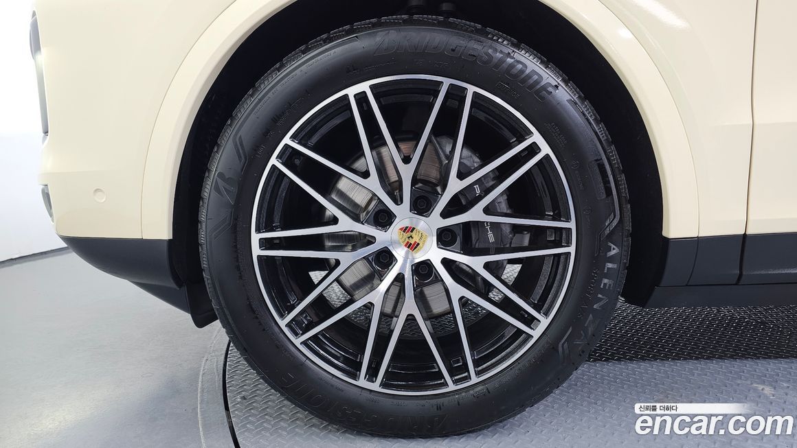 Porsche Cayenne 2024