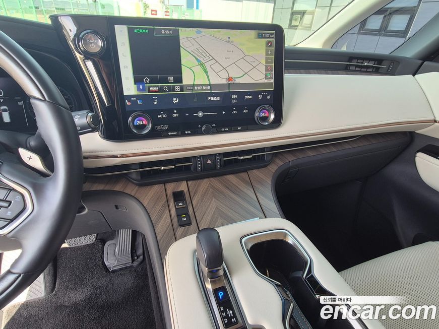 Lexus LM 2025