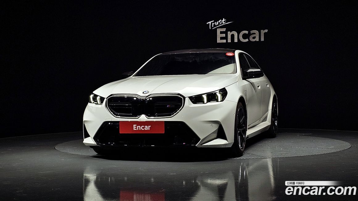 BMW M5 2025