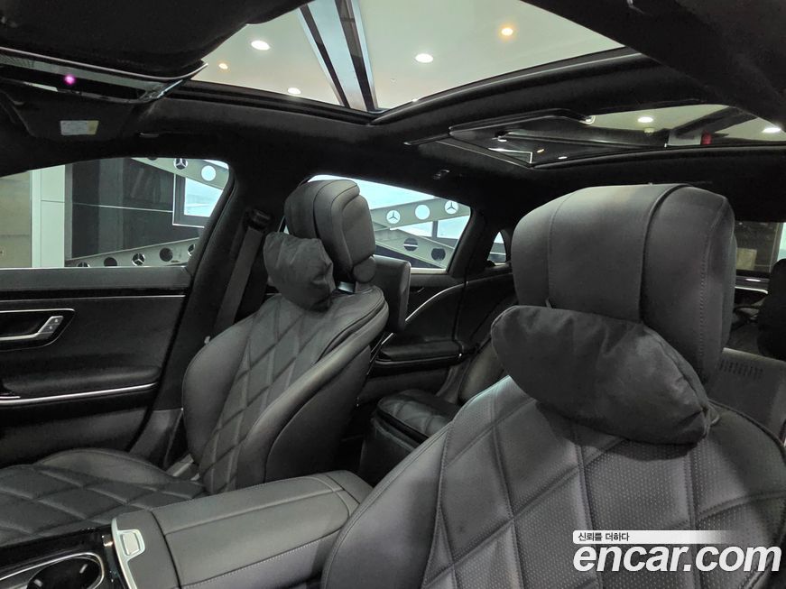 Mercedes-Benz S-Class 2024