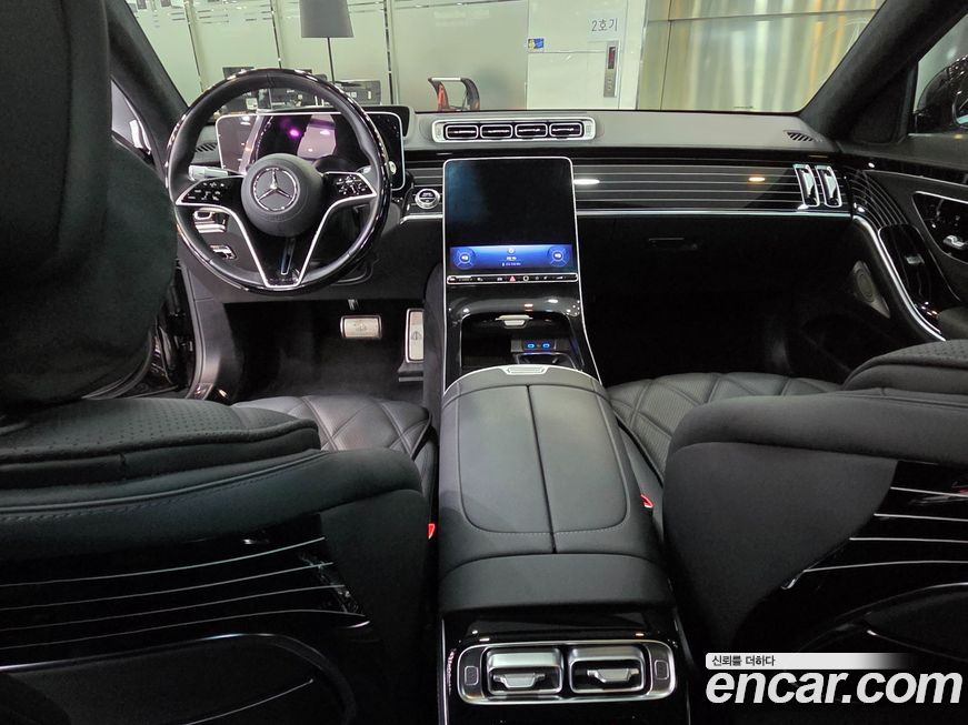 Mercedes-Benz S-Class 2024