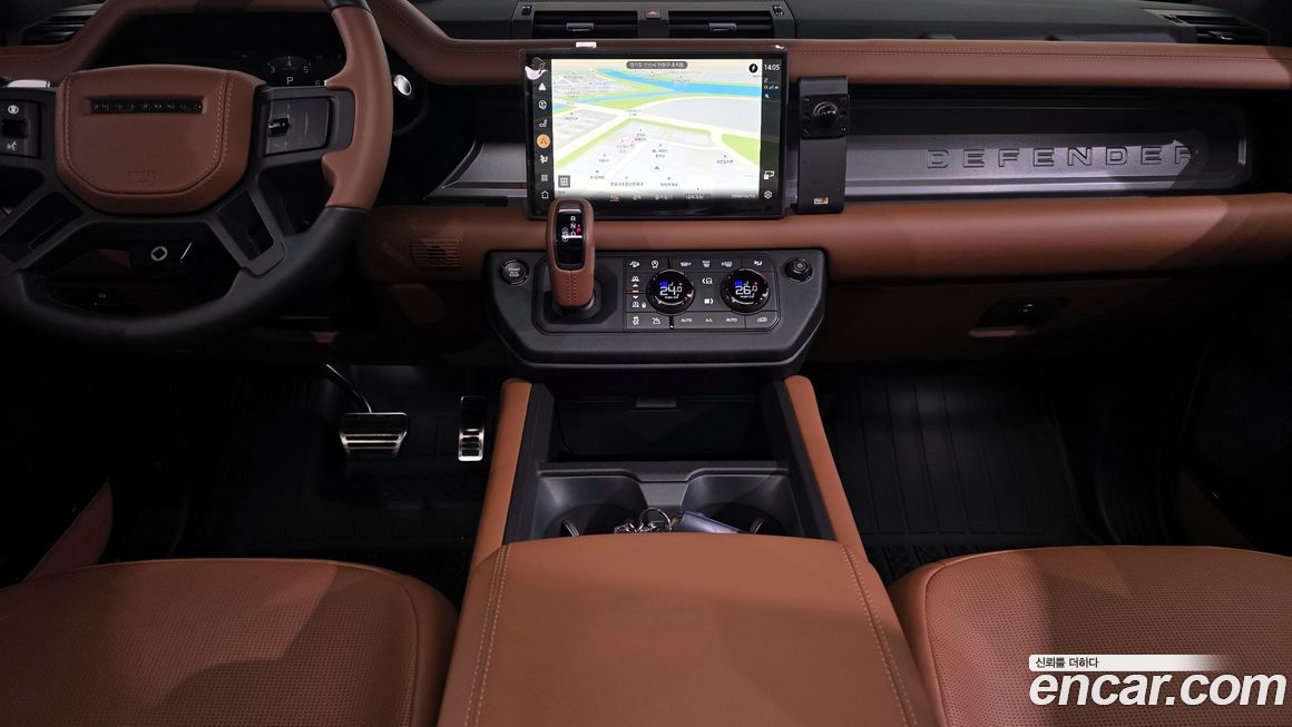 Land Rover Defender 2025