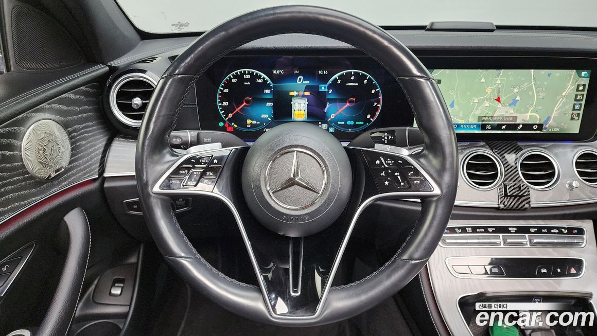 Mercedes-Benz E-Class 2022