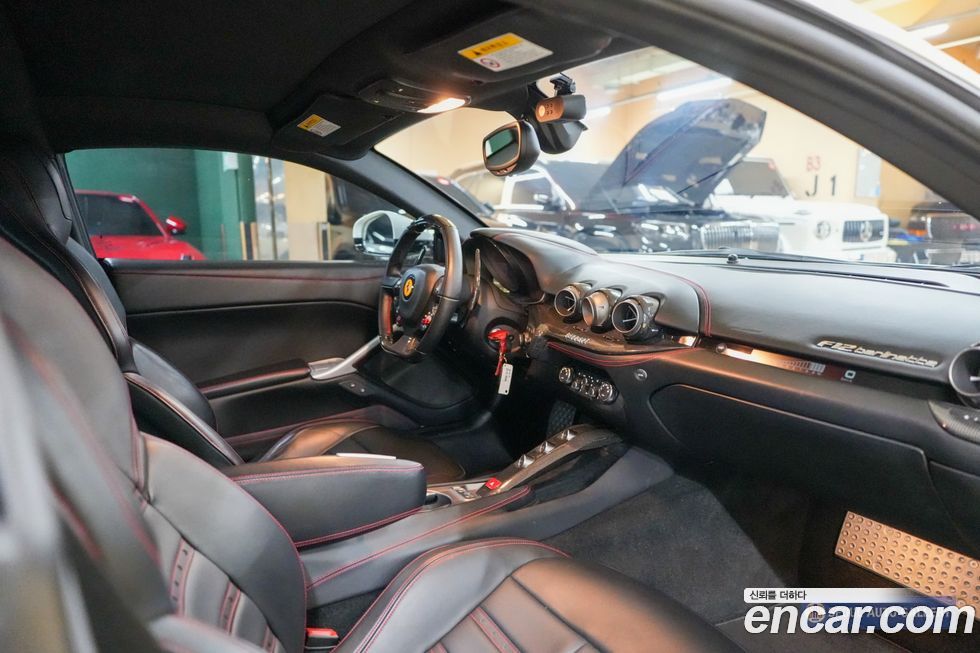 Ferrari F12 Berlinetta 2014