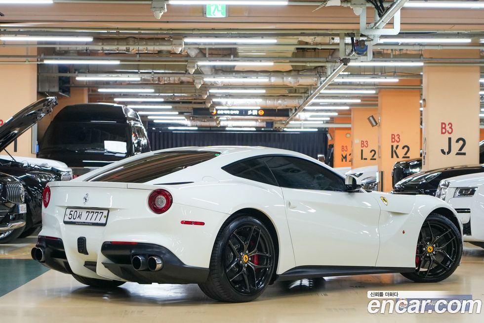 Ferrari F12 Berlinetta 2014