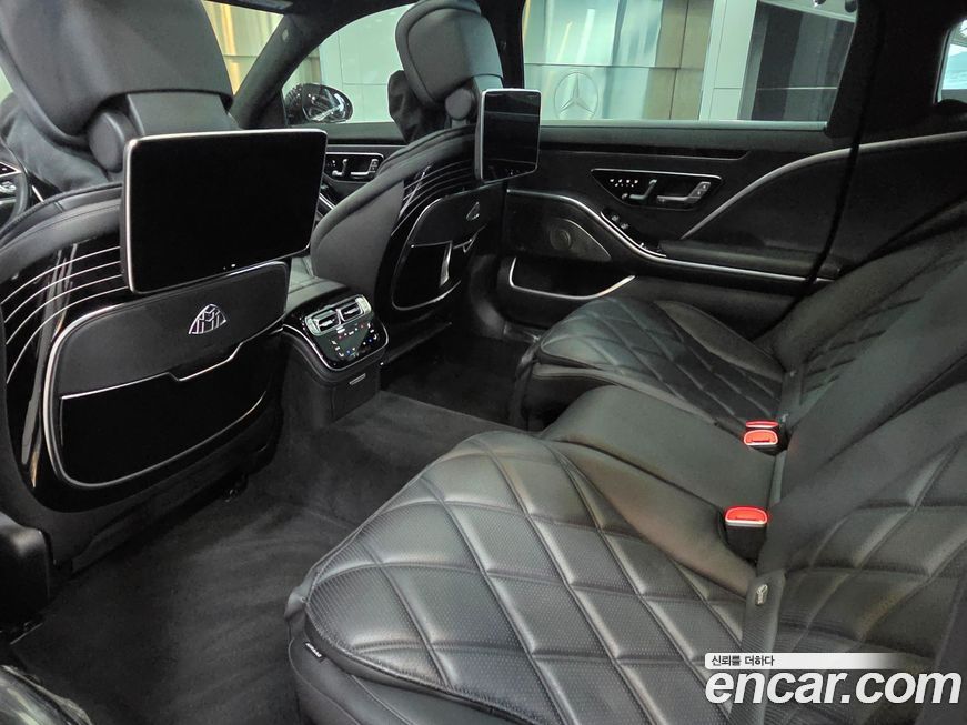 Mercedes-Benz S-Class 2024