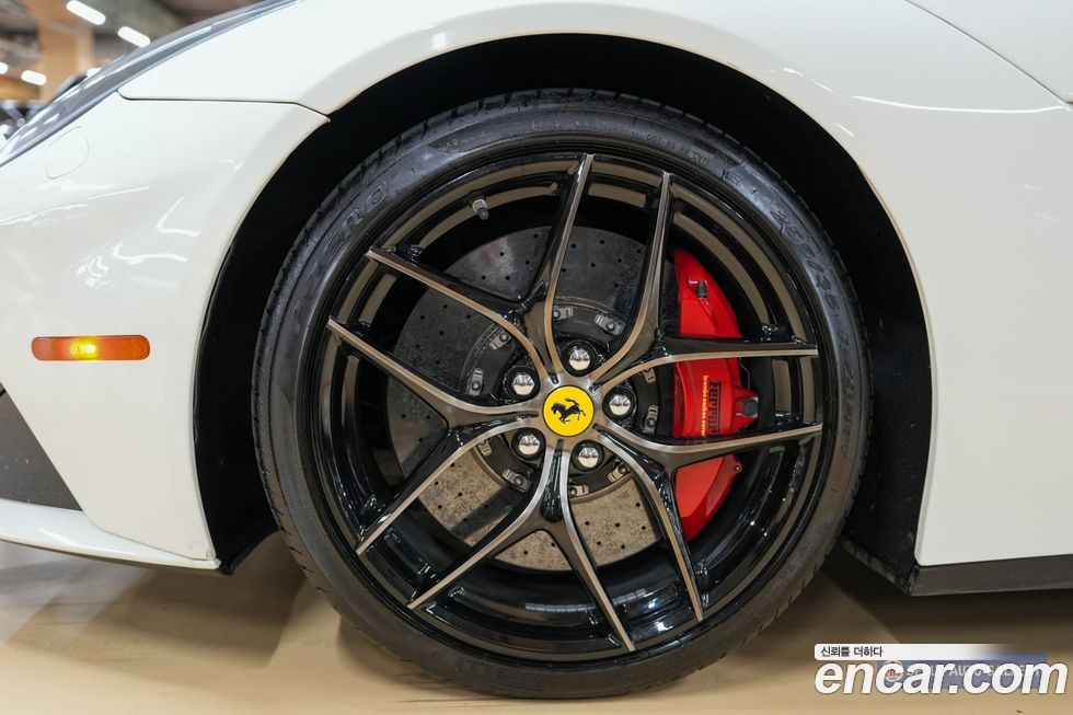 Ferrari F12 Berlinetta 2014