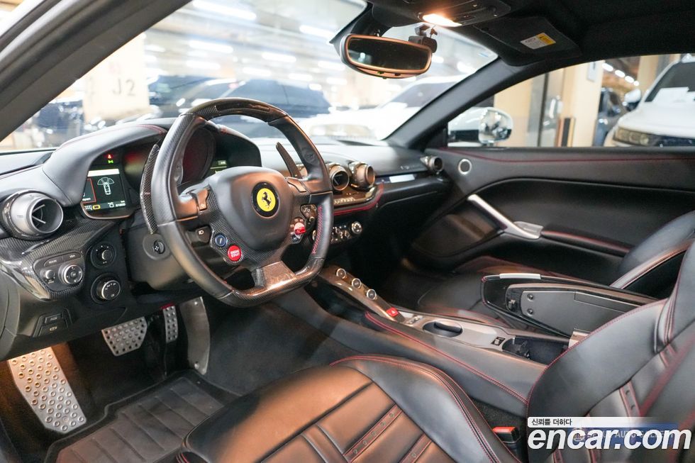 Ferrari F12 Berlinetta 2014