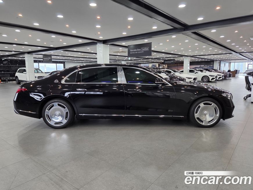 Mercedes-Benz S-Class 2024