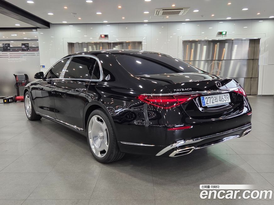 Mercedes-Benz S-Class 2024