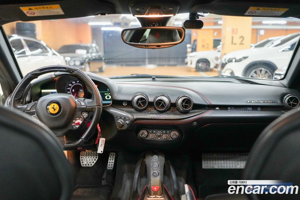 Ferrari F12 Berlinetta 2014