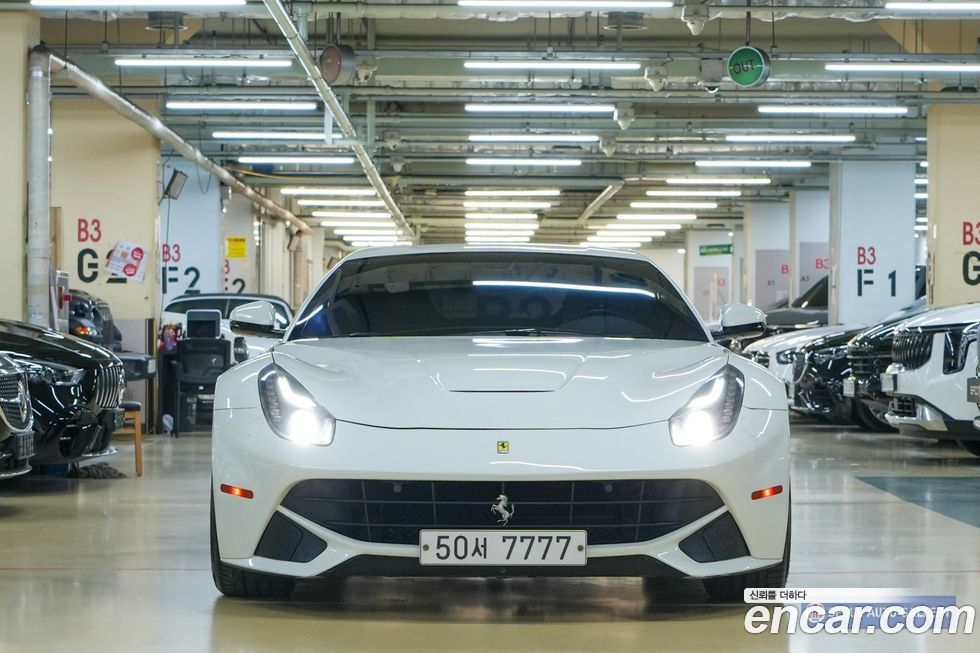 Ferrari F12 Berlinetta 2014