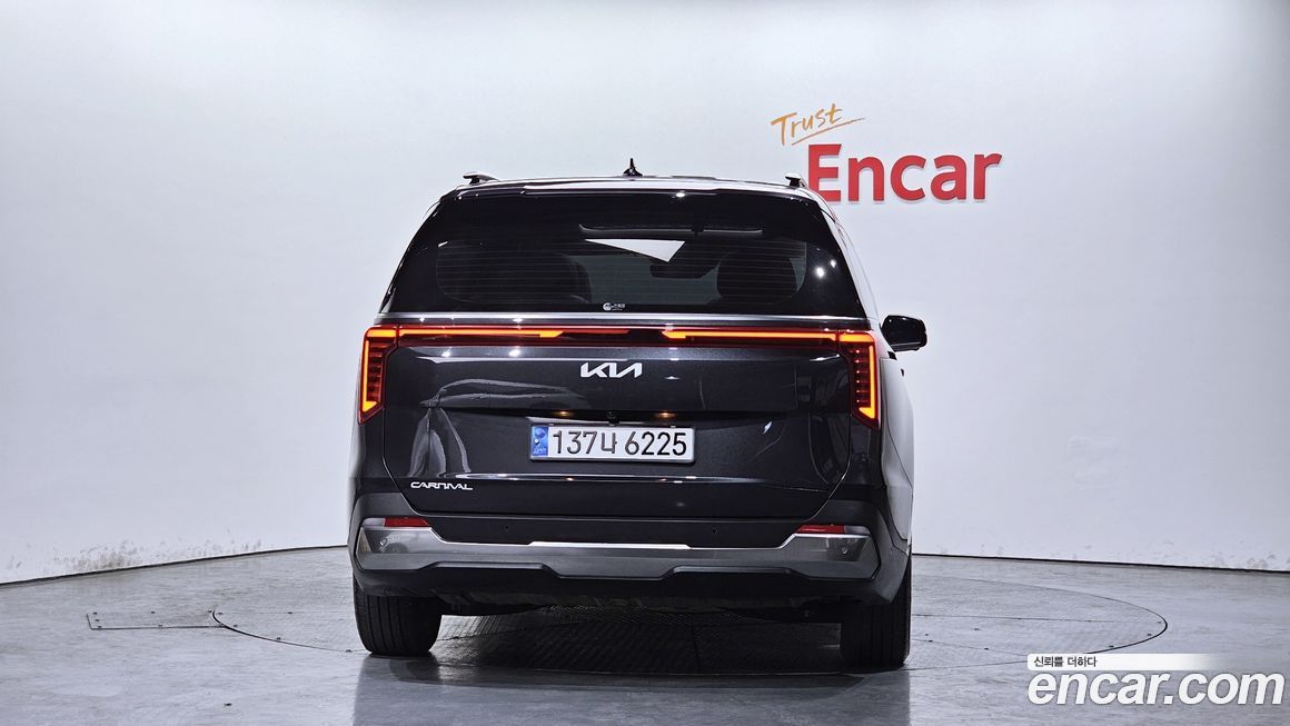 Kia Canival 2024