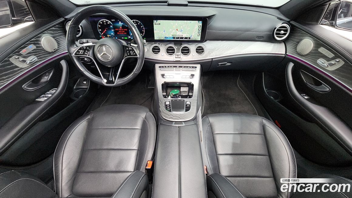 Mercedes-Benz E-Class 2022