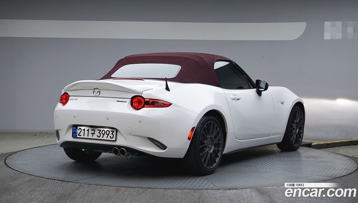 Mazda MX-5 Miata 2021