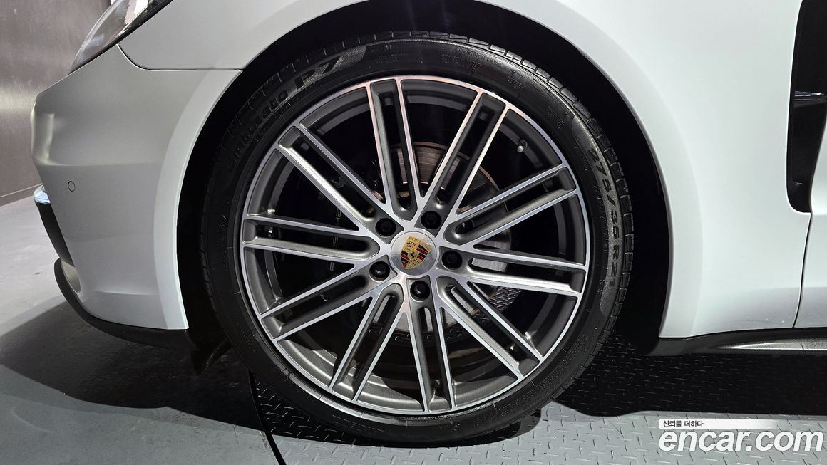 Porsche Panamera 2020