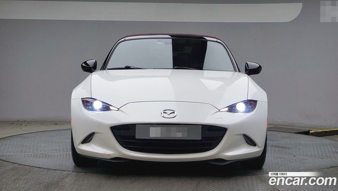 Mazda MX-5 Miata 2021