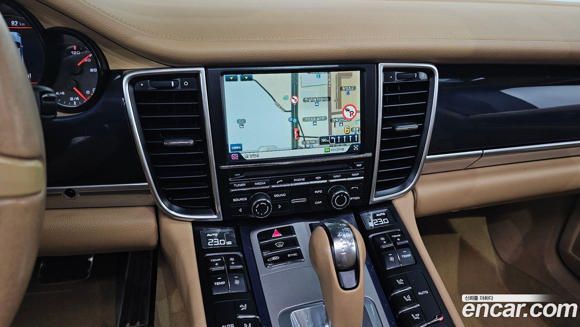 Porsche Panamera 2014