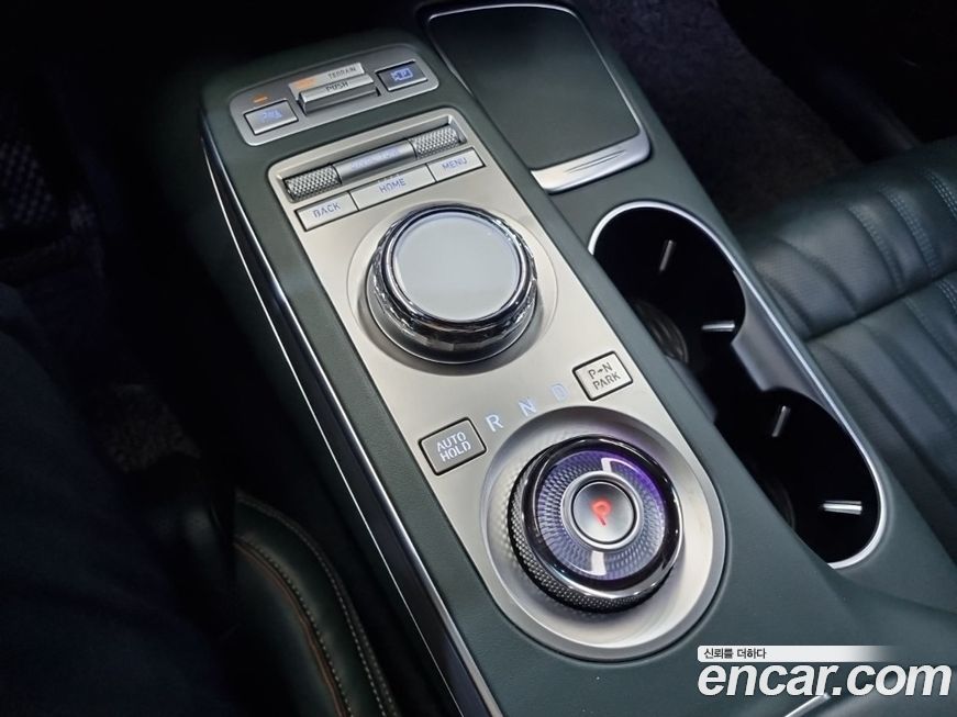 Genesis GV70 2021