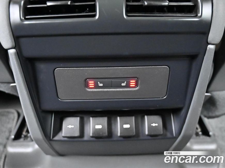 Land Rover Defender 2020
