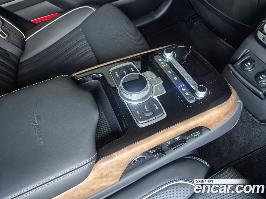 Genesis G90 2020