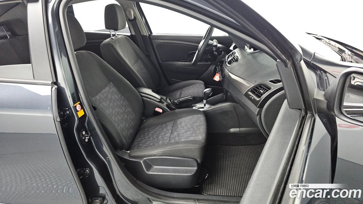 Renault-KoreaSamsung SM3 2013