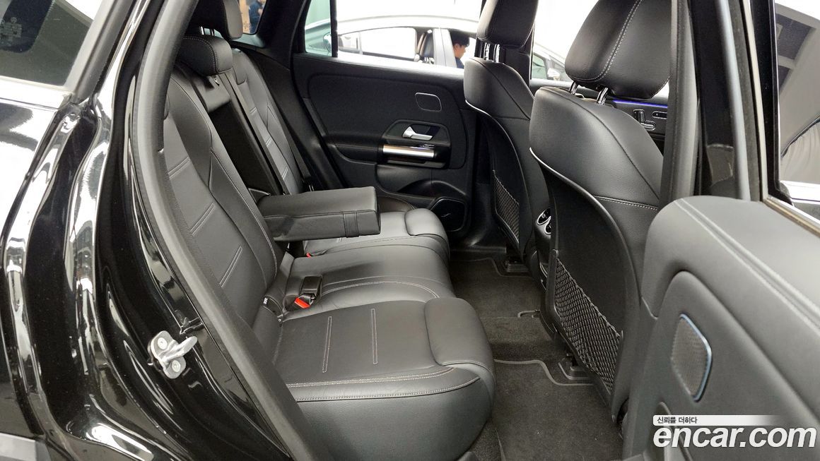 Mercedes-Benz EQA 2023