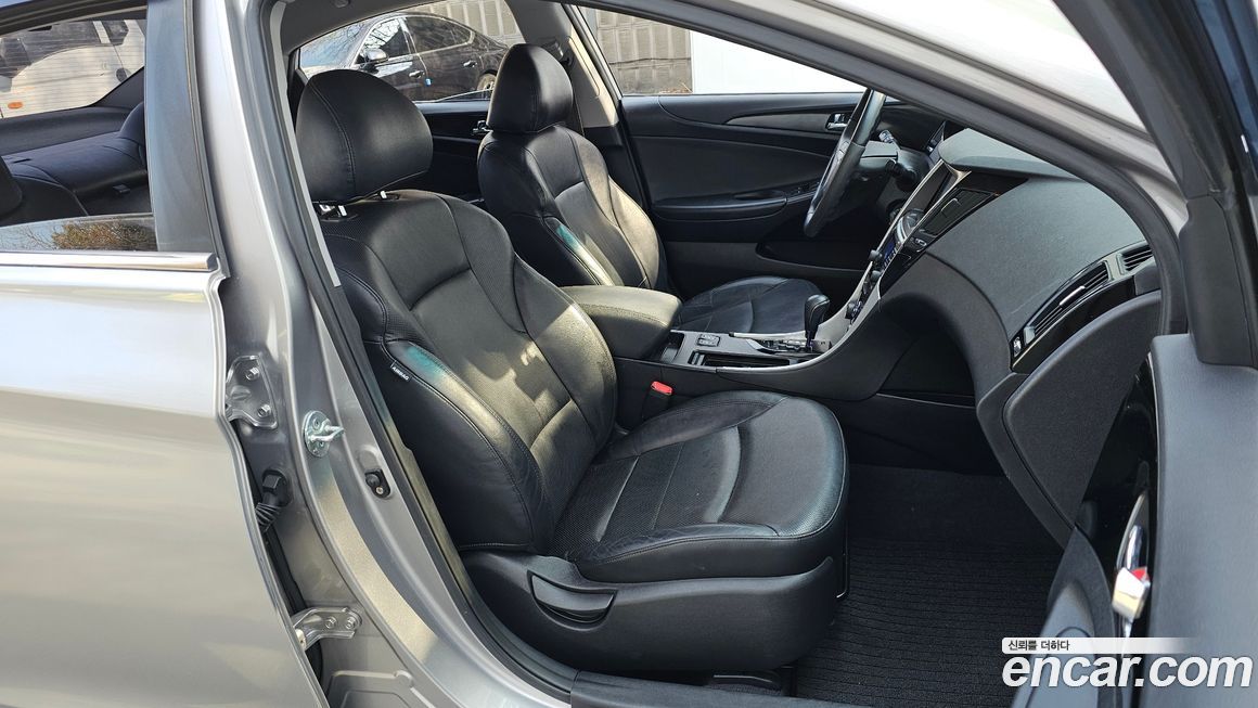 Hyundai Sonata 2011