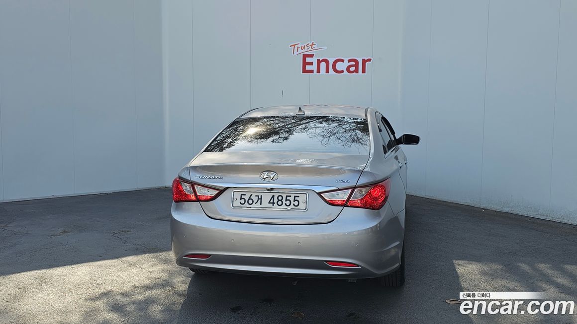 Hyundai Sonata 2011
