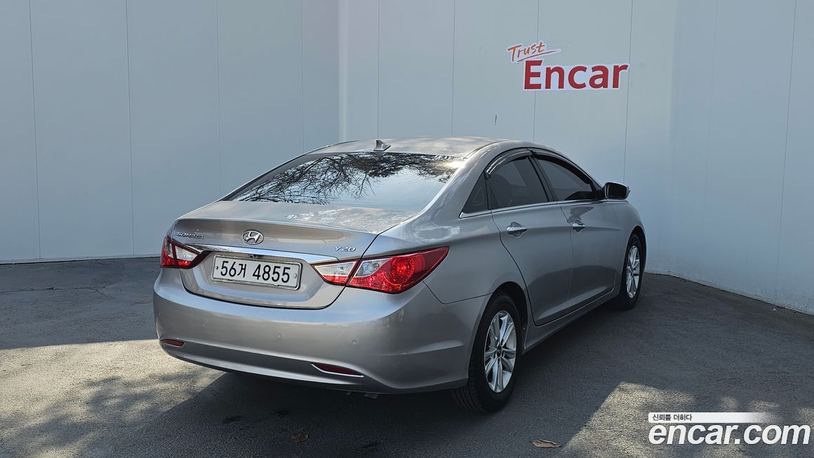 Hyundai Sonata 2011