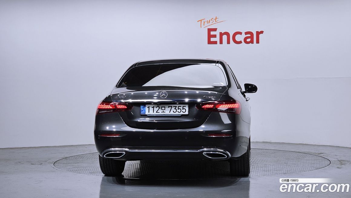 Mercedes-Benz E-Class 2021