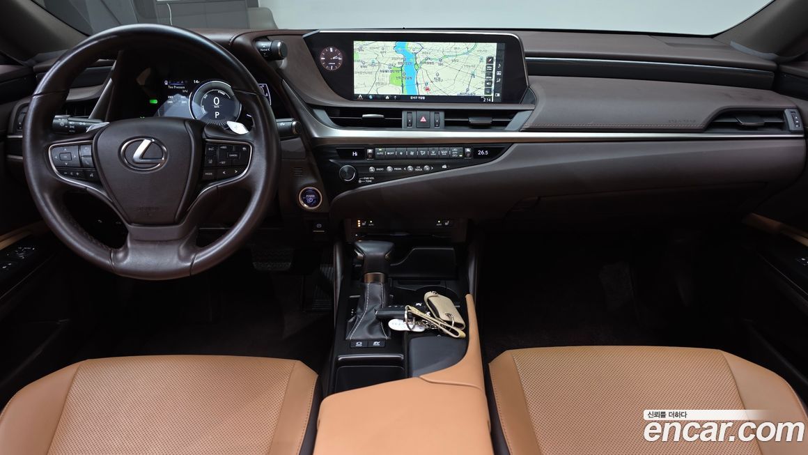 Lexus ES 2019