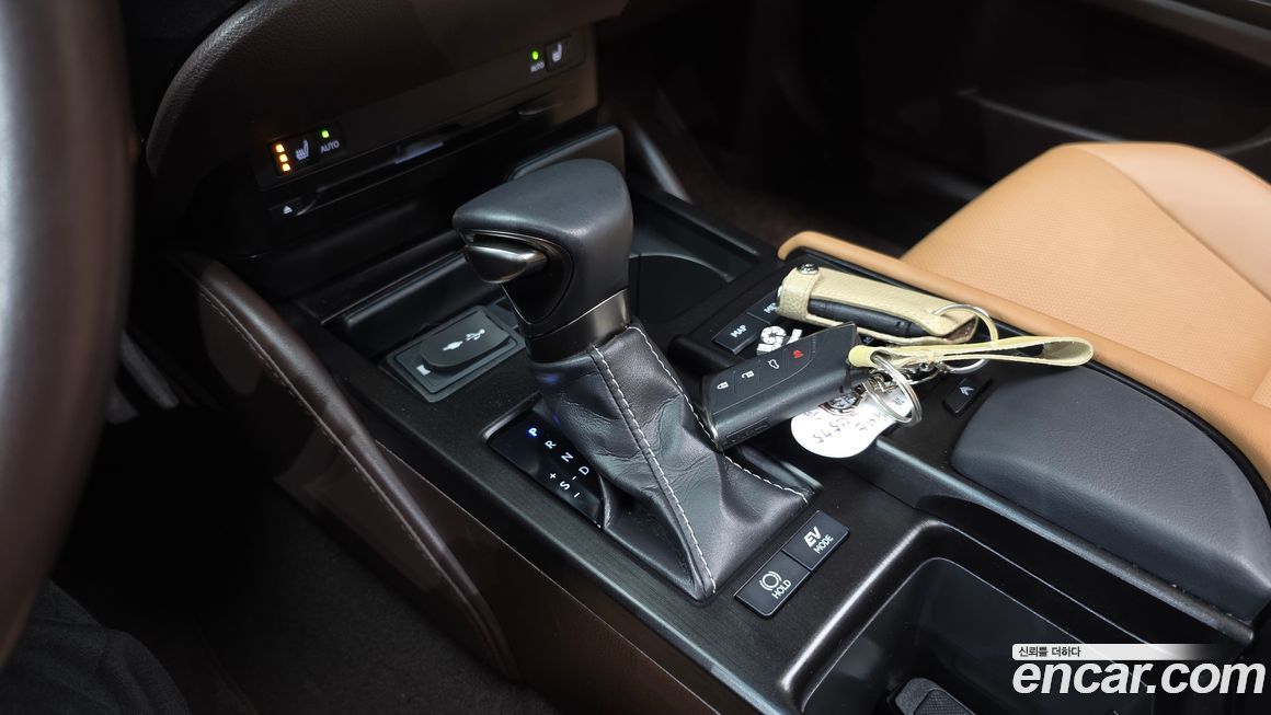 Lexus ES 2019