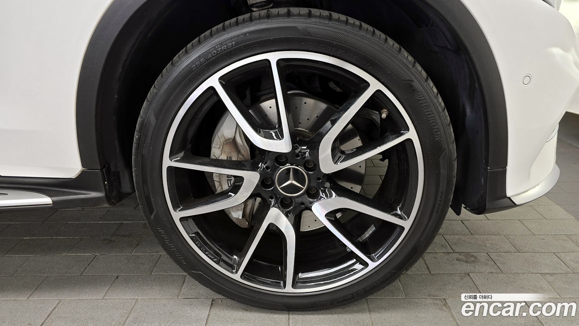 Mercedes-Benz GLC-Class 2019