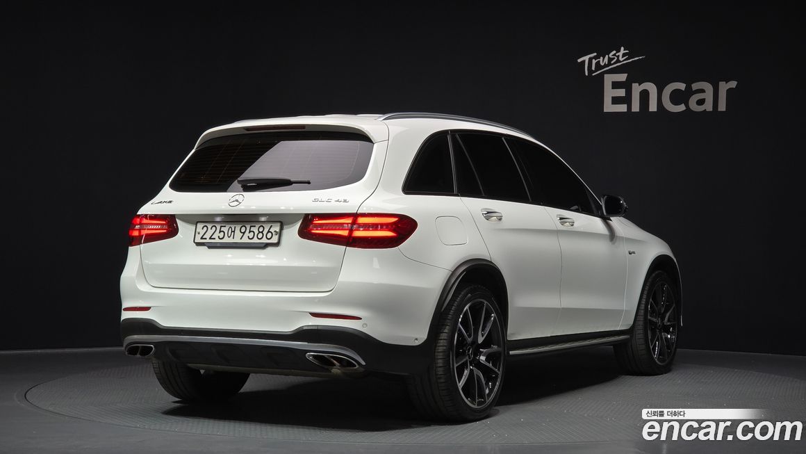 Mercedes-Benz GLC-Class 2019