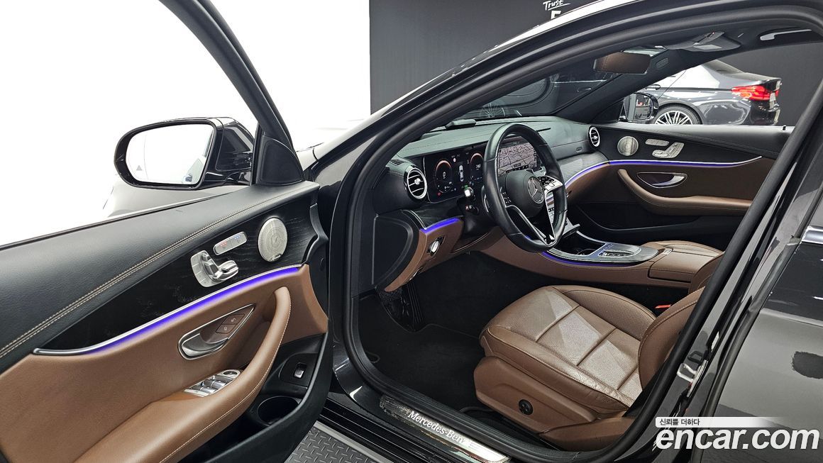Mercedes-Benz E-Class 2021