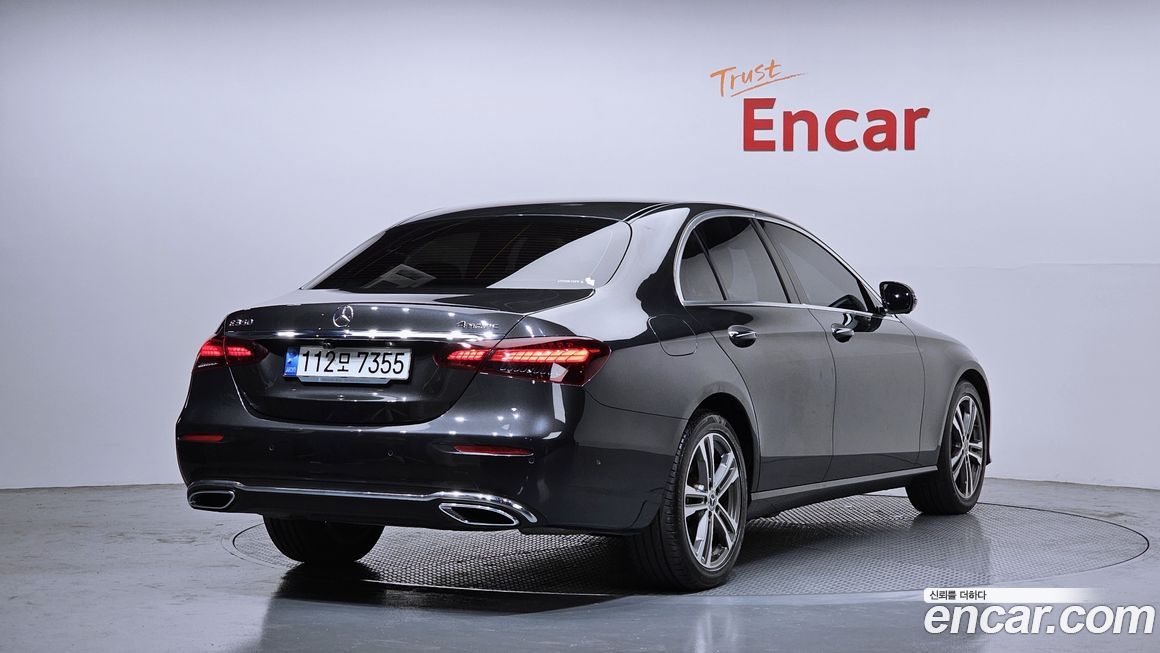 Mercedes-Benz E-Class 2021