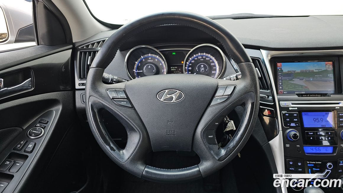 Hyundai Sonata 2011