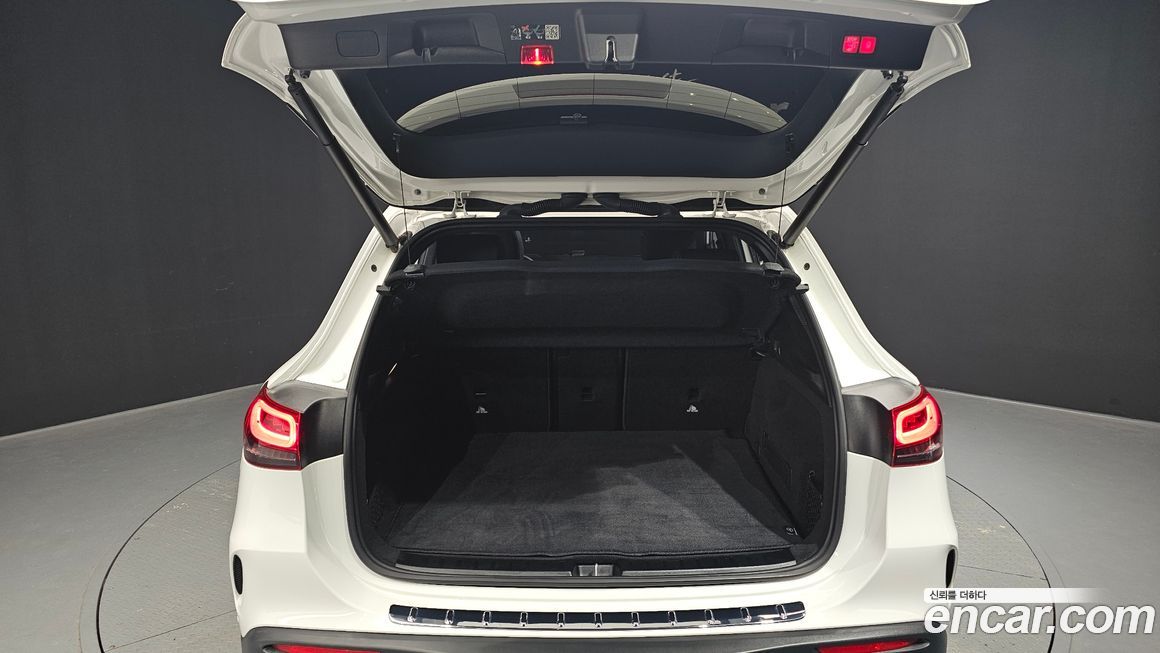 Mercedes-Benz EQA 2022