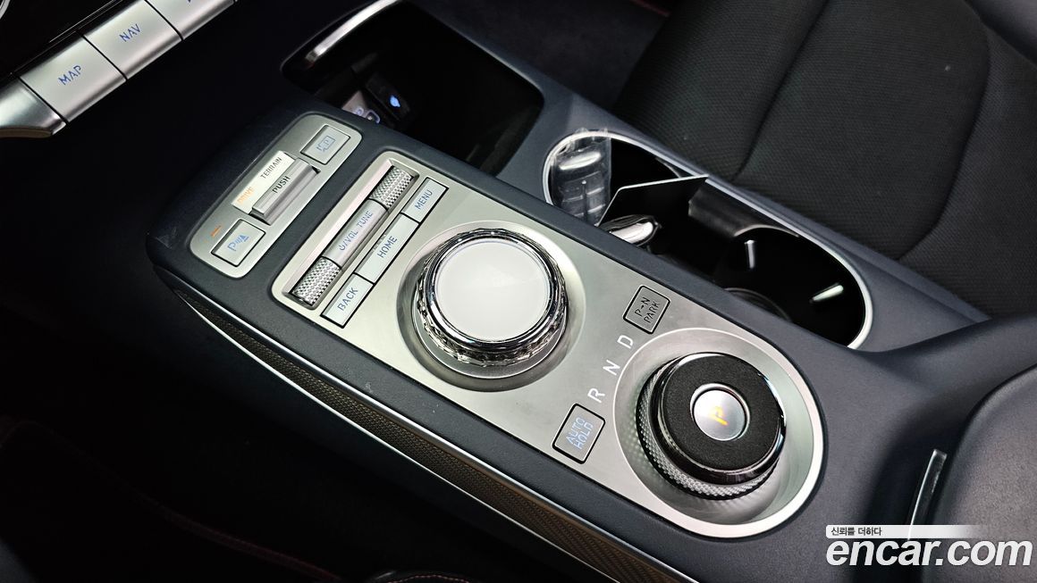 Genesis GV70 2022