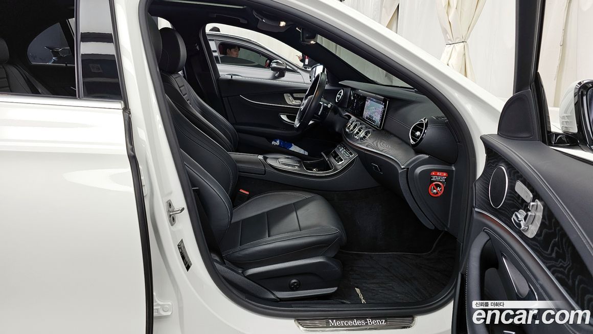 Mercedes-Benz E-Class 2021