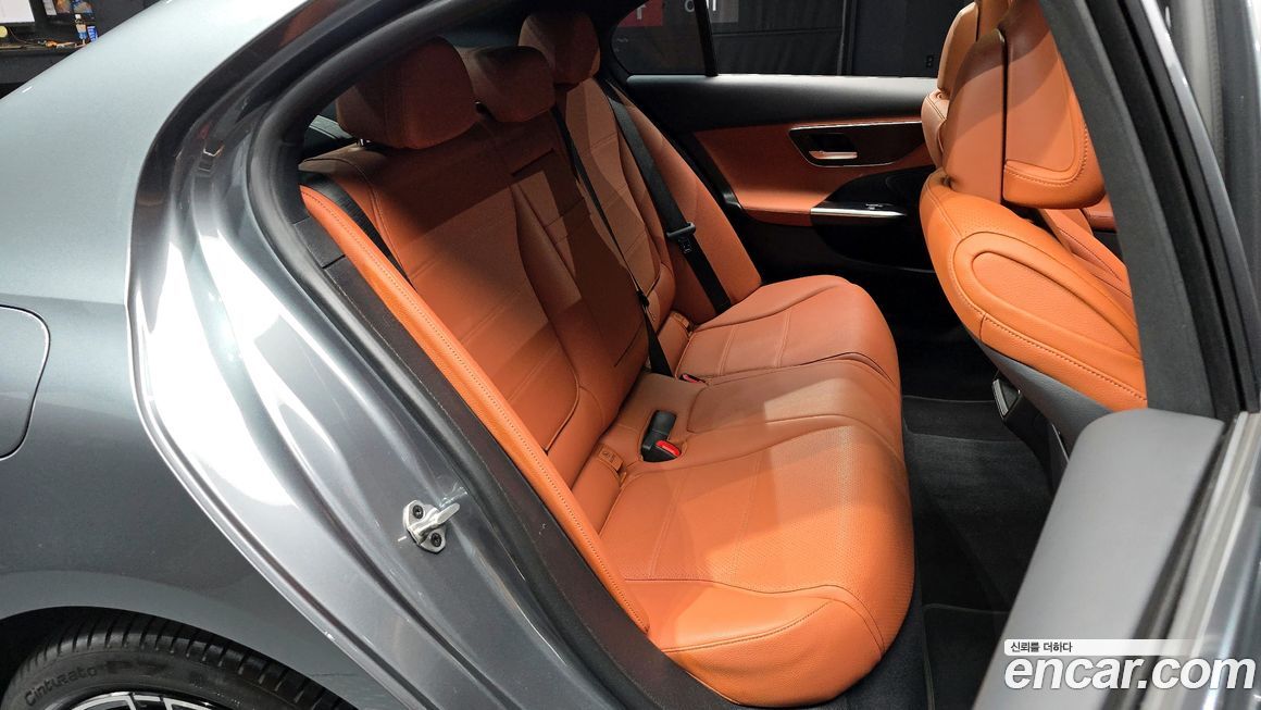 Mercedes-Benz C-Class 2022