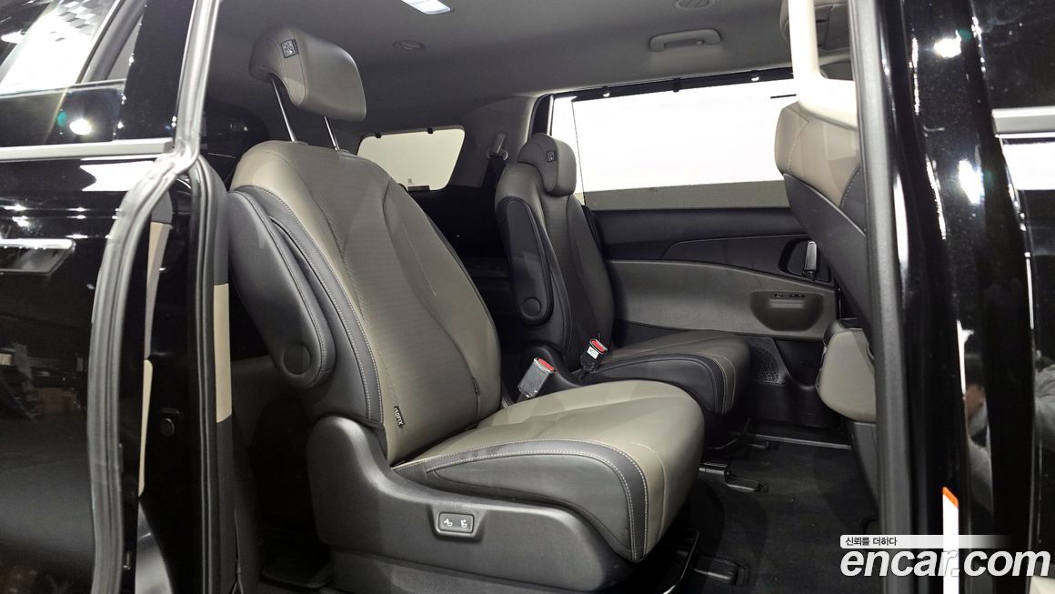 Kia Canival 2025