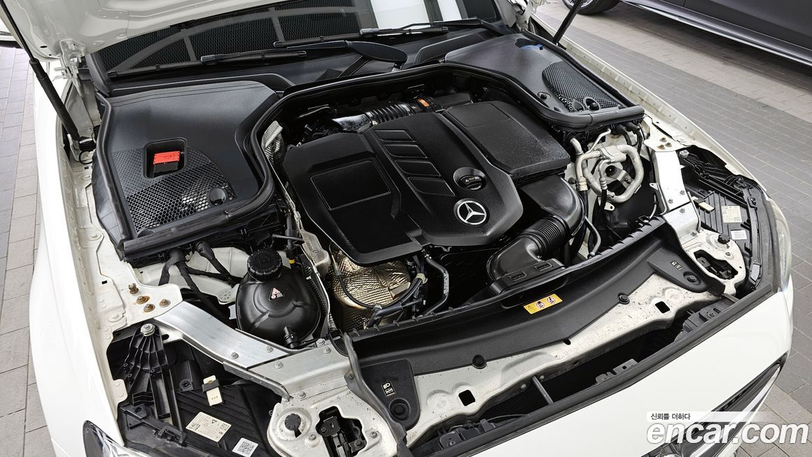 Mercedes-Benz E-Class 2021