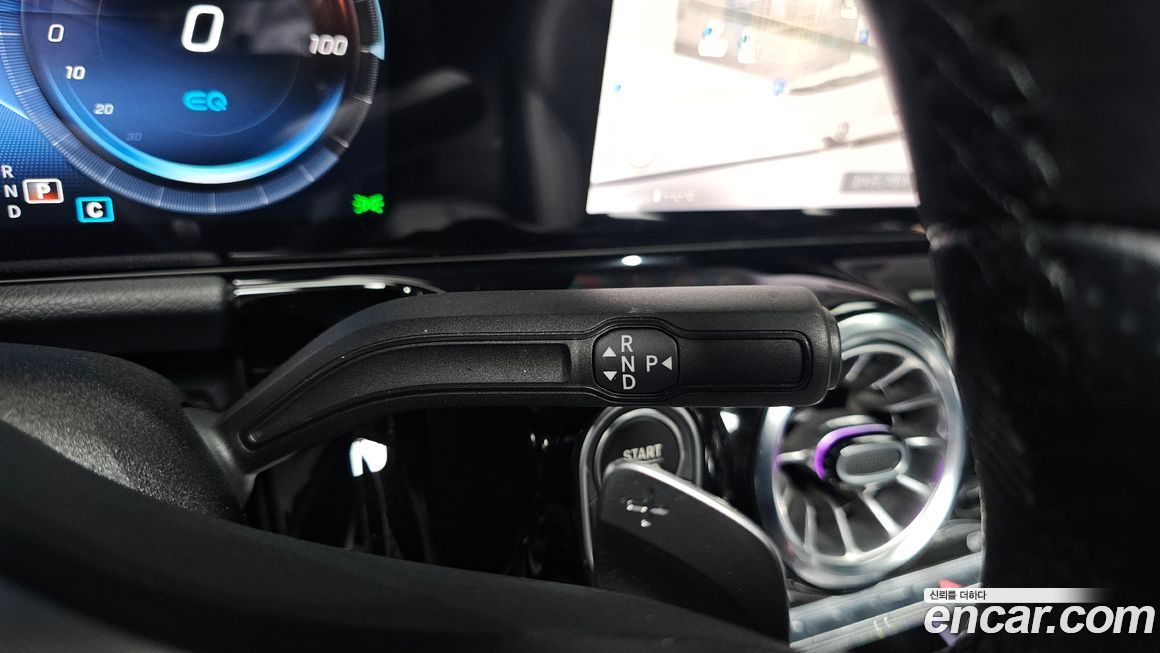 Mercedes-Benz EQA 2022