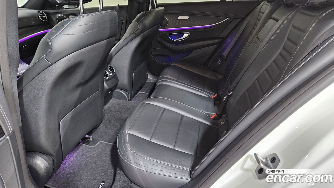 Mercedes-Benz E-Class 2021