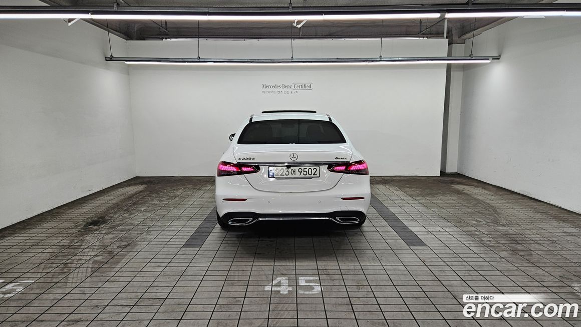 Mercedes-Benz E-Class 2021