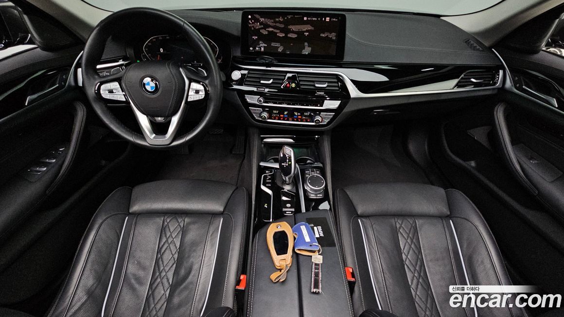 BMW 5-Series 2021
