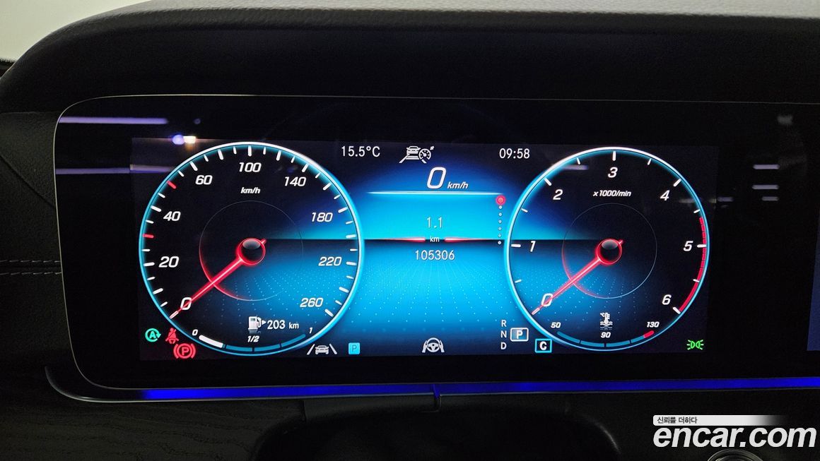 Mercedes-Benz E-Class 2021