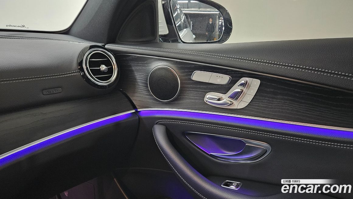 Mercedes-Benz E-Class 2021